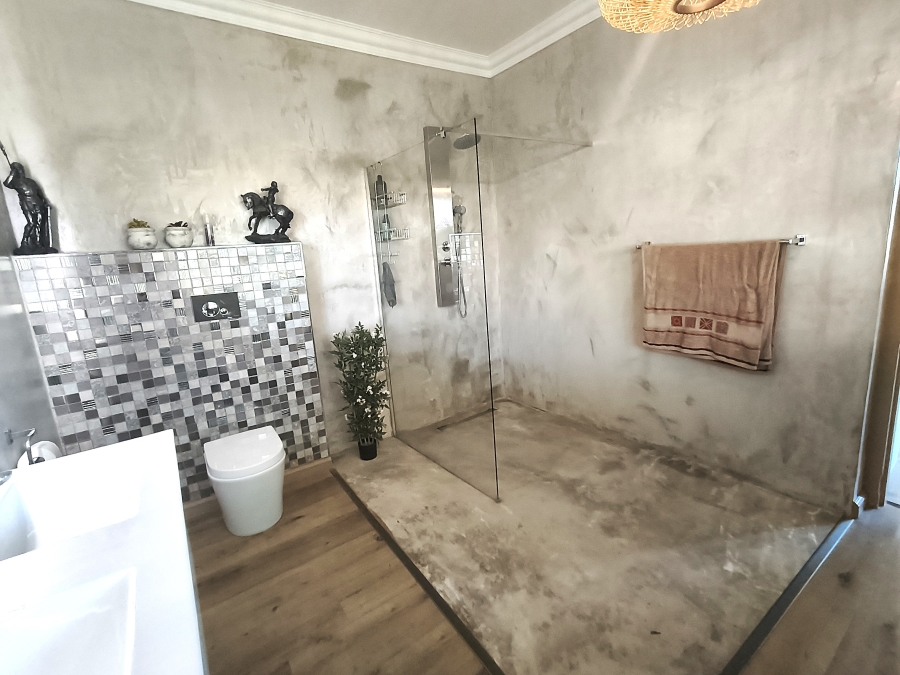 3 Bedroom Property for Sale in Gordons Bay Village Western Cape